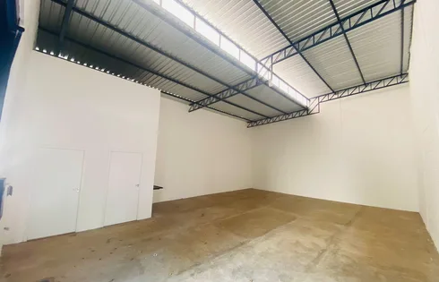 Loja terrea em Alto Cafezal, Marília
