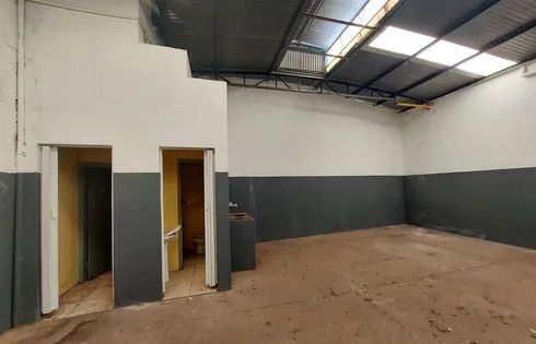 Loja terrea em Montolar, Marília