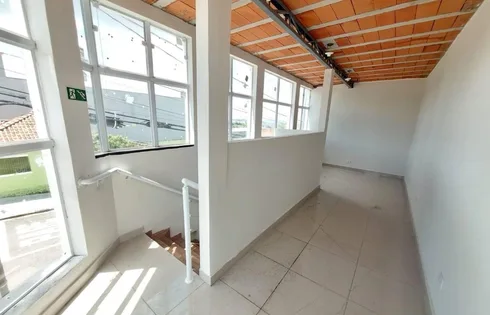 Loja terrea em Distrito Industrial Santo Barion, Marília