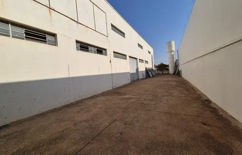 Loja terrea em Somenzari, Marília