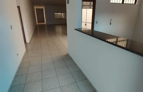 Loja terrea em Núcleo Habitacional Castelo Branco, Marília