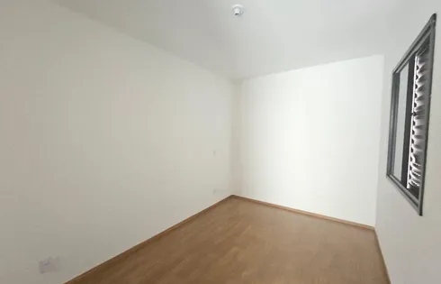 Apartamento em Jardim Cristo Rei, Marília
