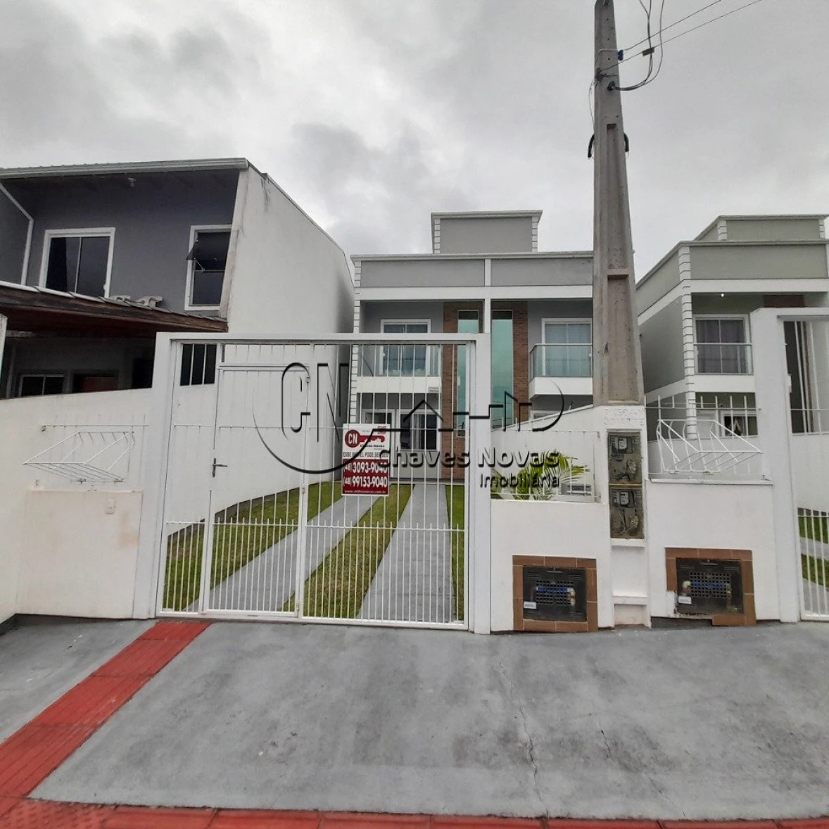 Sobrado geminado em Bela Vista Jardins, Palhoça