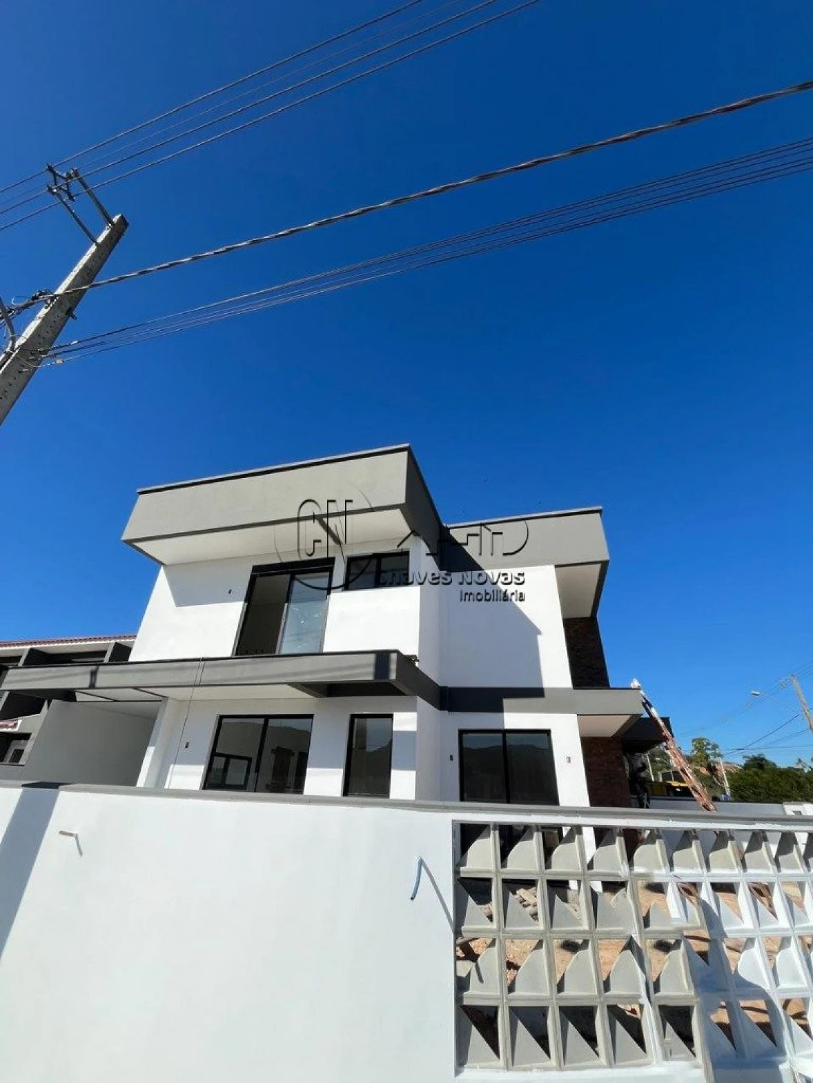 Sobrado geminado em Bosque São José, São José