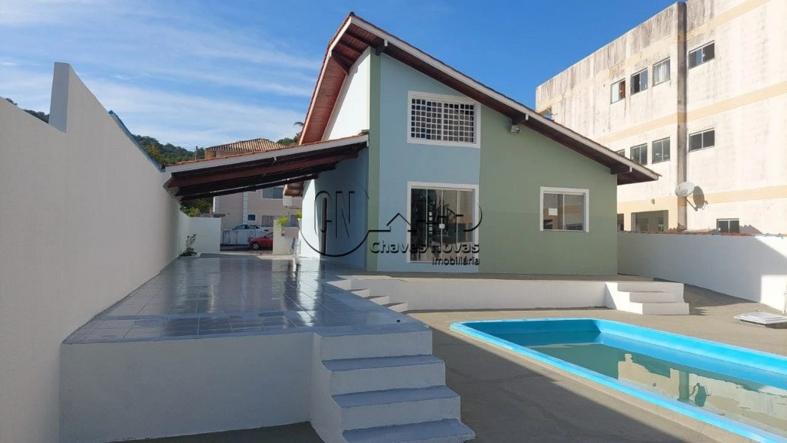 Casa a Venda com Piscina no Bairro Ceniro Martins em São José  São José