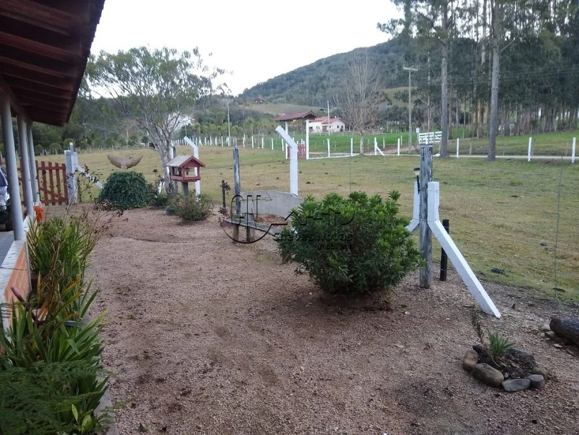 Sitio em Pinheiral, Rancho Queimado