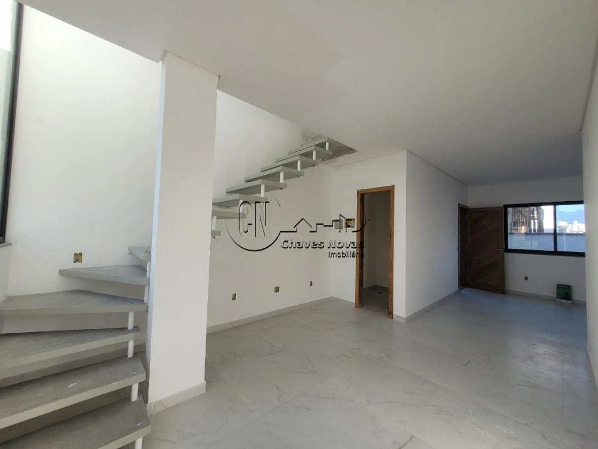 Sobrado geminado em Loteamento Bela Vista, Palhoça