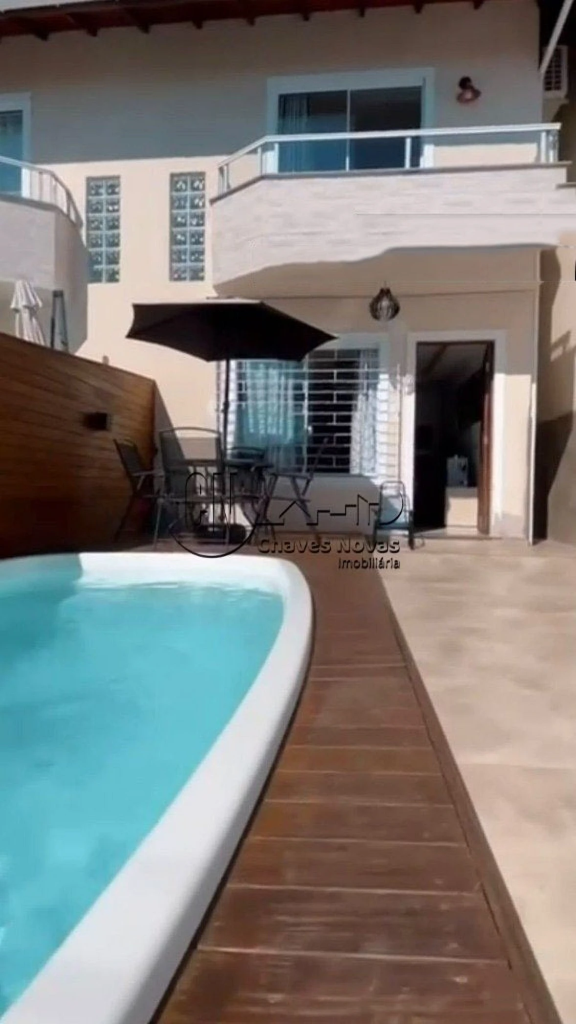 Sobrado a Venda com 02 Quartos no Bairro Bela Vista em Palhoça