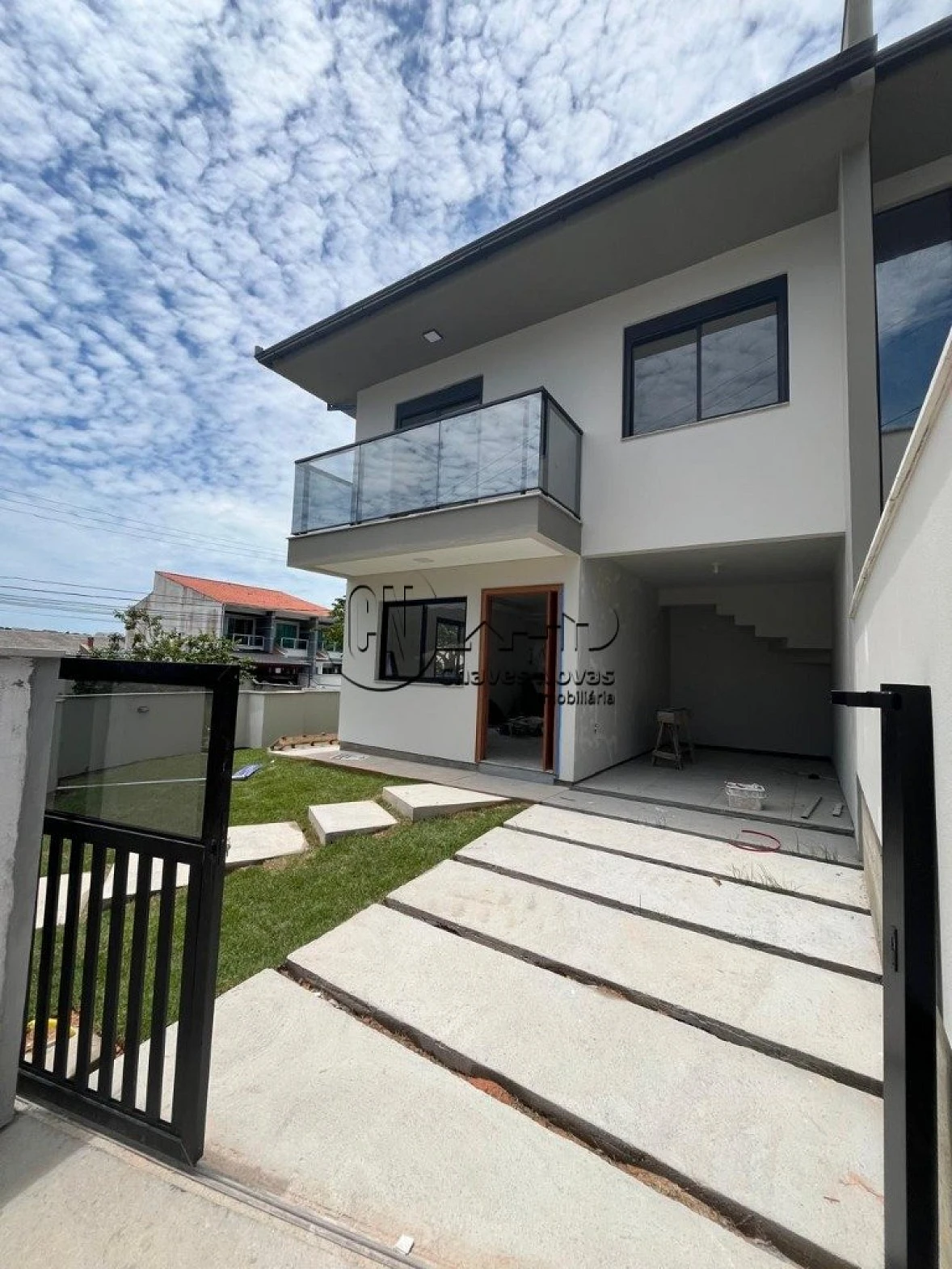 Sobrado geminado em Potecas, São José