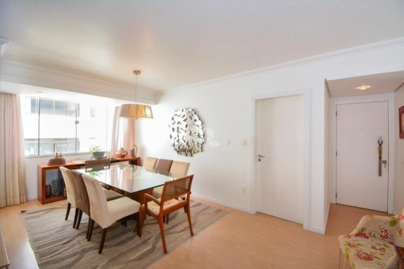 Apartamento a Venda com 03 Quartos Duplex no Centro de Florianópolis