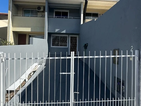 Sobrado geminado em Bela Vista Porto das Águas, Palhoça