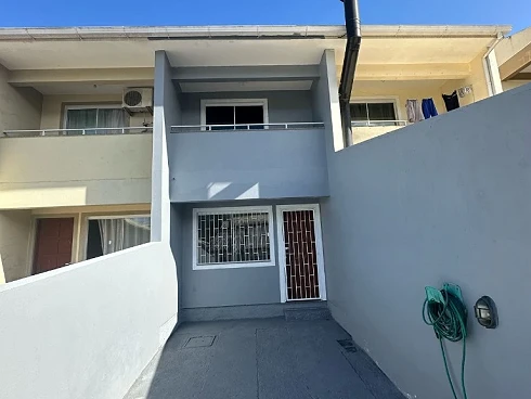 Sobrado geminado em Bela Vista Porto das Águas, Palhoça