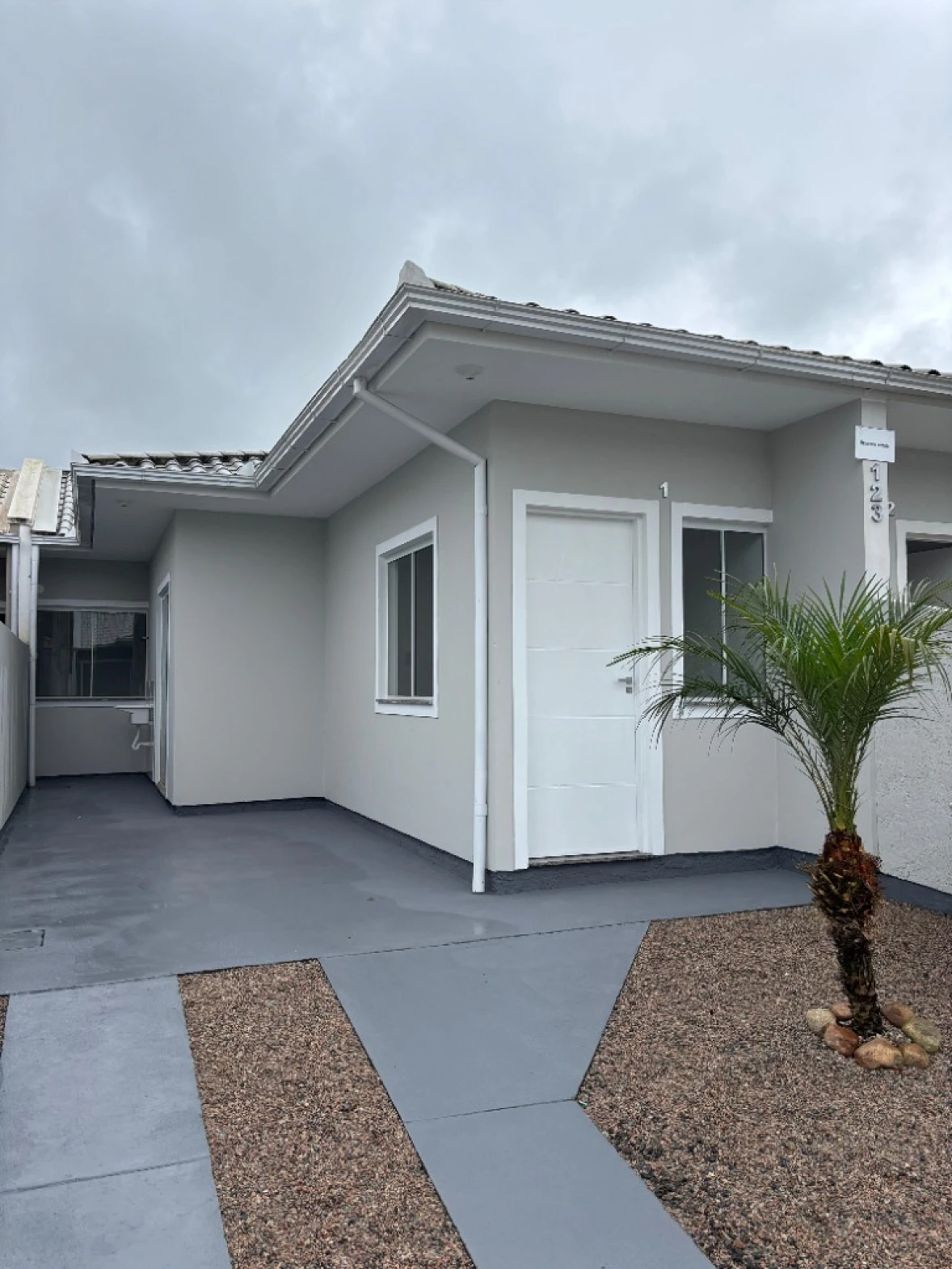 Casa a Venda com 02 Quartos no Bairro Forquilhas em São José