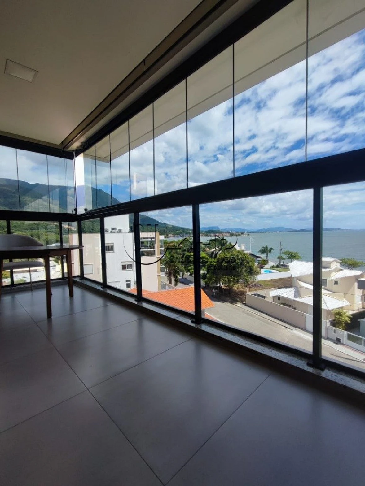 Apartamento em Praia de Fora, Palhoça