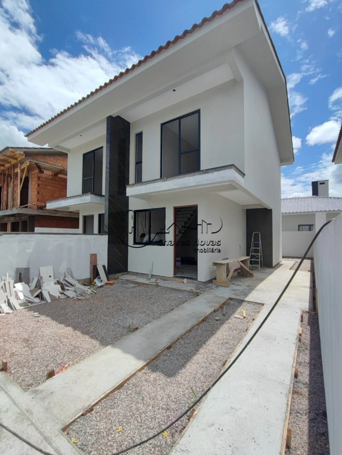 Sobrados a Venda com 02 Quartos no Bairro Nova Palhoça