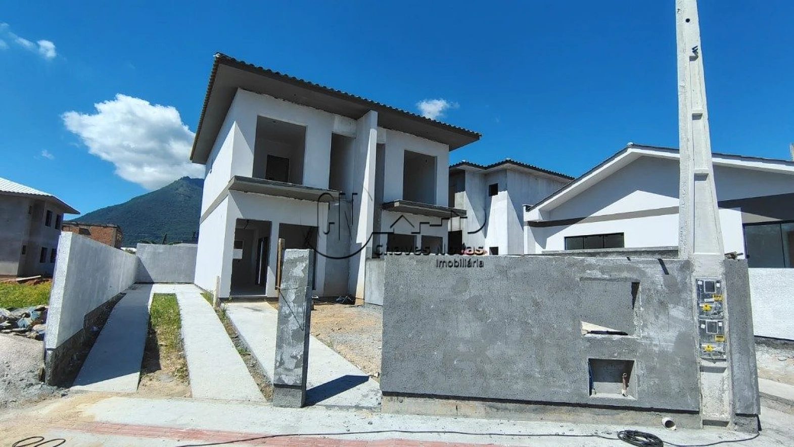Sobrado geminado em Guarda do Cubatão, Palhoça