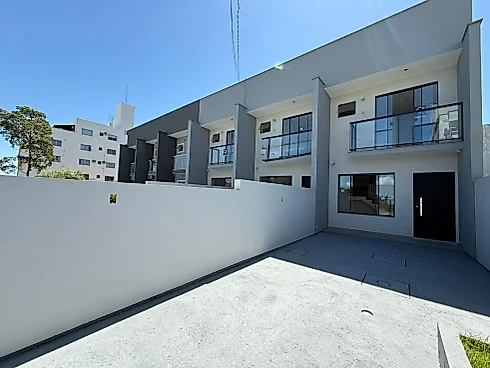Sobrado geminado em Areias, São José