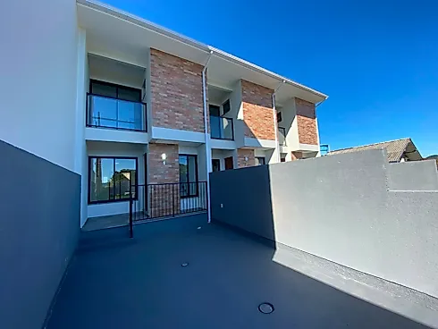 Sobrado com 2 Suítes 74m² - Serraria - São José - Sobrado geminado em Serraria, São José - Foto 1