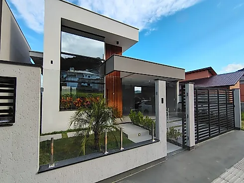 Casa 3 Quartos com 1 Suíte e 160m² - Green Village