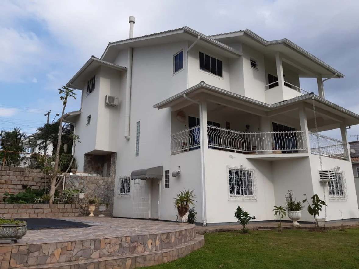 Mansão no Pedra Branca em Palhoça