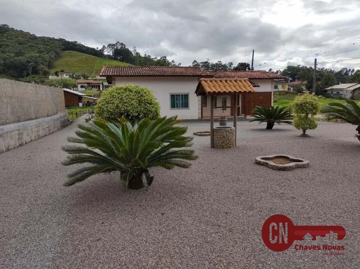 Casa a Venda Sozinha no Terreno no Bairro Guarda do Cubatão em Palhoça