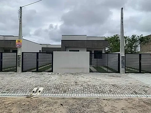 Casa a Venda em Guaratuba - Casa em Piçarras, Guaratuba - Foto 1