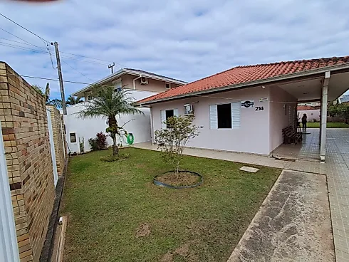 Casa com Piscina 2 Quadras do Mar em Guaratuba - Casa em Coroados, Guaratuba - Foto 3