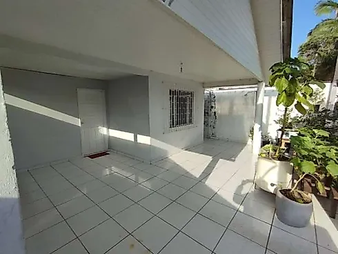 Casa com 3 Quartos Próximo ao Centro. - Casa em Cohapar, Guaratuba - Foto 3