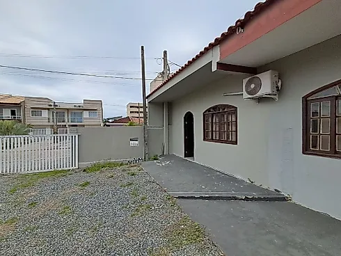 Casa com Kitnet - Casa em Brejatuba, Guaratuba - Foto 1