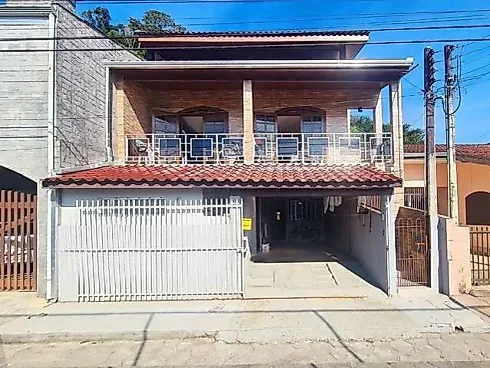 Sobrado com Apartamento e Kitnet - Casa em Centro, Guaratuba - Foto 1