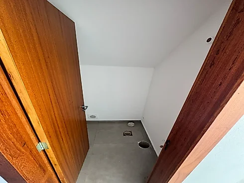 Sobrado geminado em Potecas, São José