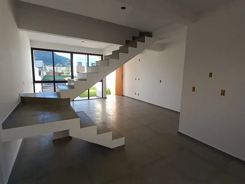 Sobrado geminado em Forquilhas, São José