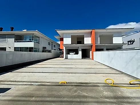 Sobrado à Venda em Palhoça/SC - Nova Palhoça - Foto 1