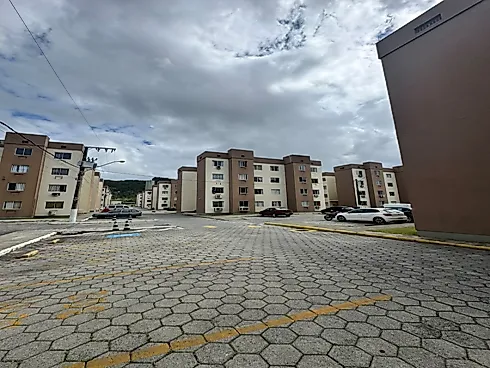 Apartamento em Fundos, Biguaçu