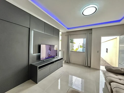 Sobrado geminado em Potecas, São José