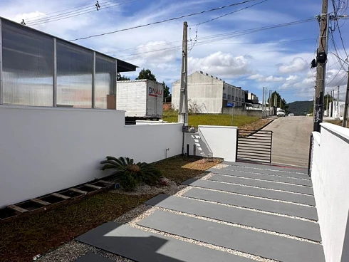 Casa geminada em Potecas, São José