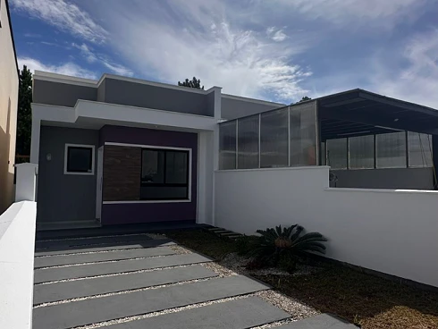 Casa geminada em Potecas, São José