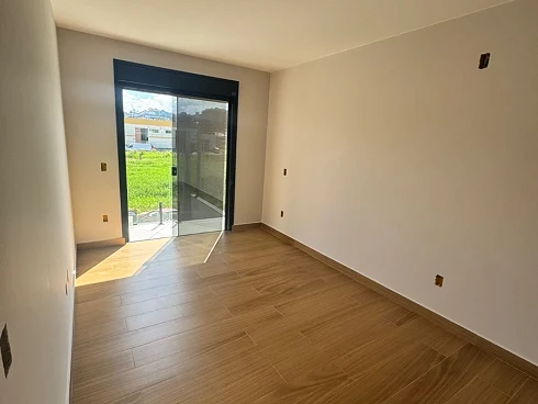 Sobrado geminado em Aririú, Palhoça