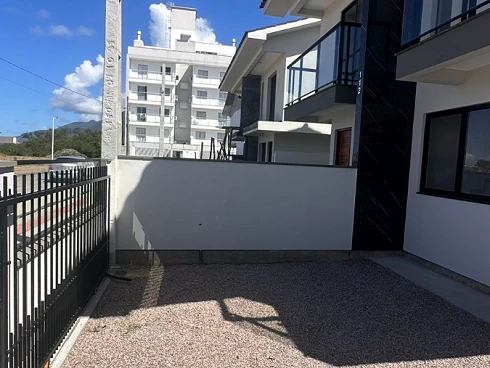 Sobrado geminado em Nova Palhoça, Palhoça