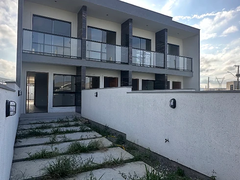 Sobrado geminado em Guarda do Cubatão, Palhoça