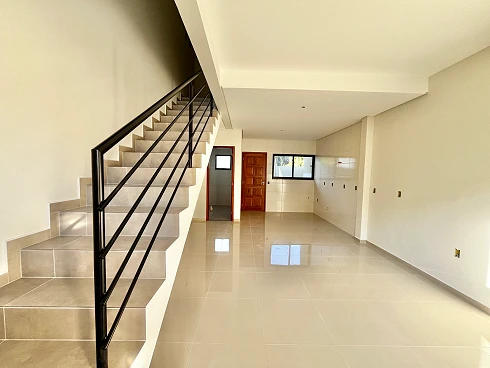 Sobrado geminado em Forquilhas, São José