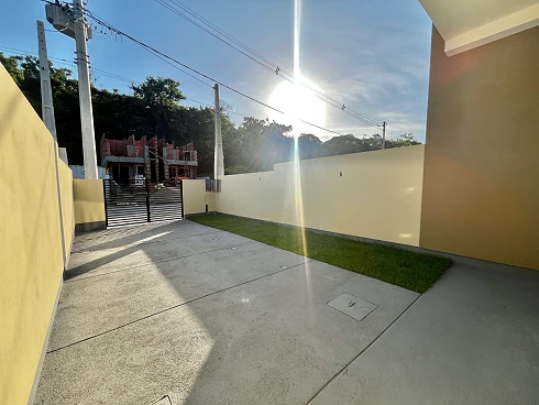 Sobrado geminado em Forquilhas, São José