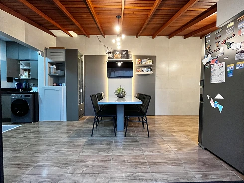 Sobrado geminado em Forquilhas, São José