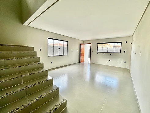 Sobrado geminado em Forquilhas, São José