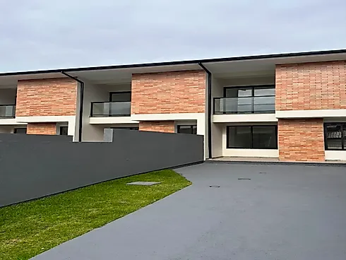 Sobrado com 2 quartos em Areias, São José