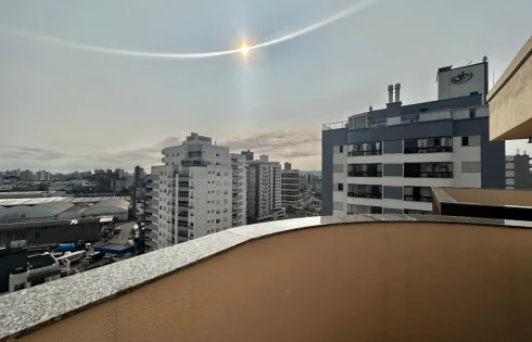 Cobertura em Kobrasol, São José