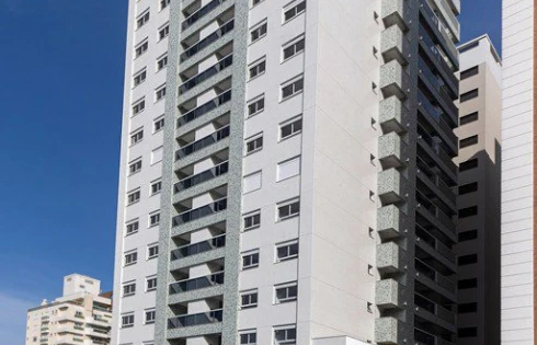 Apartamento em Kobrasol, São José