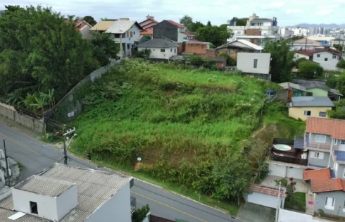 Terreno em Centro, São José