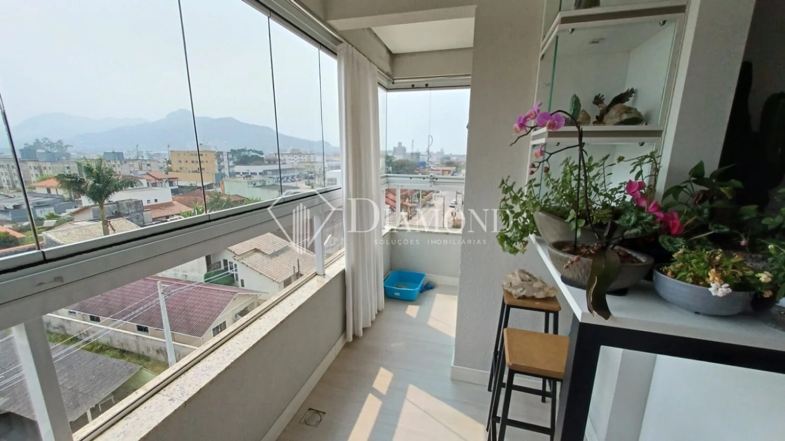 Apartamento em Fundos, Biguaçu