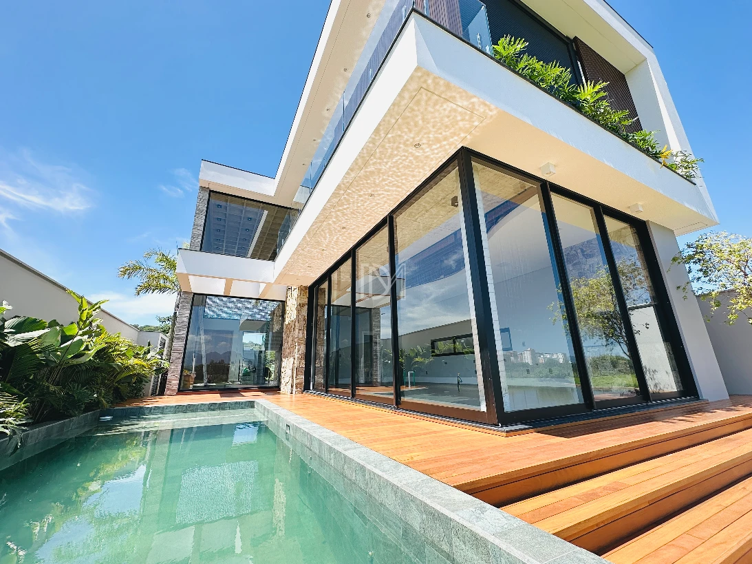 Casa com 284m², 3 dormitórios com suíte máster no Reserva da Pedra